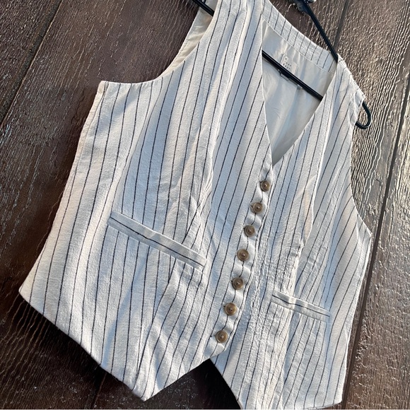 A New Day from Target Tailored Suit Vest in Cream w/ Black Stripe Size Large - Picture 8 of 10